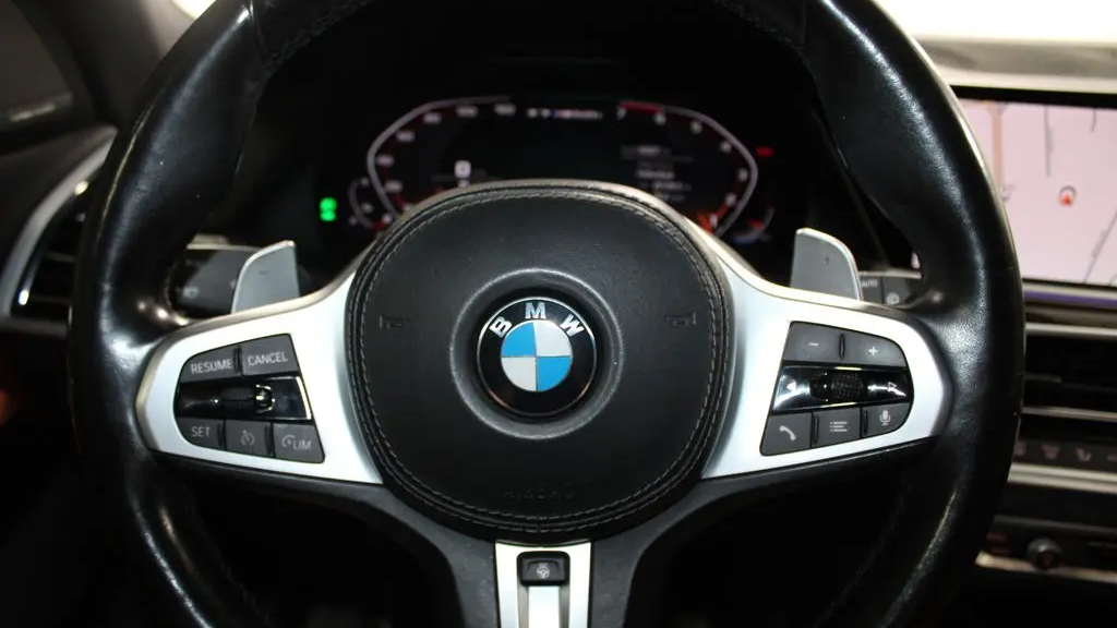 2021 BMW X7 M50i