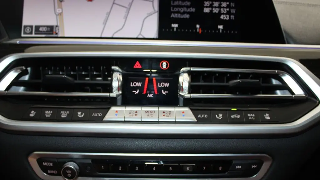 2021 BMW X7 M50i