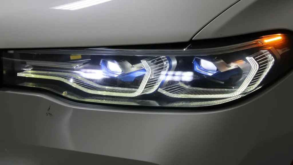 2021 BMW X7 M50i