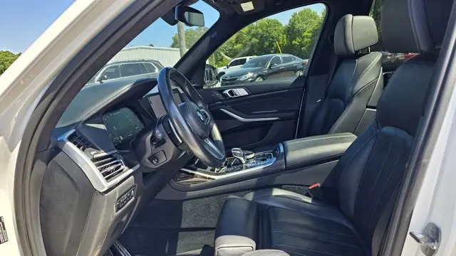 2020 BMW X7 M50i