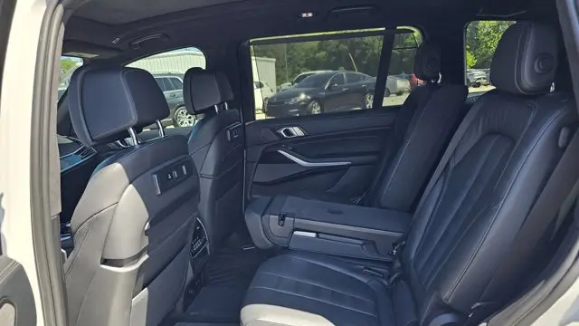 2020 BMW X7 M50i