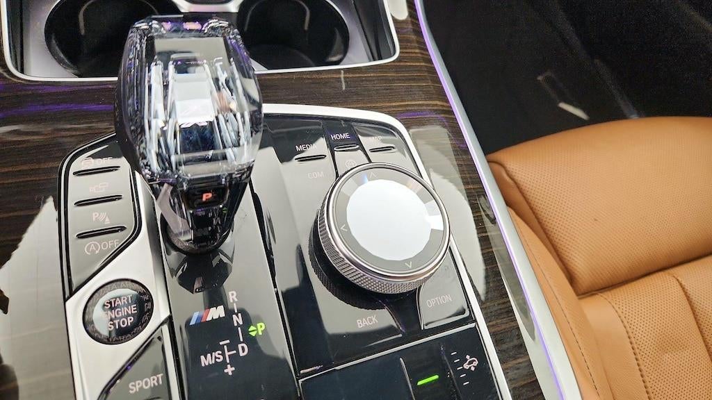 2021 BMW X7 M50i