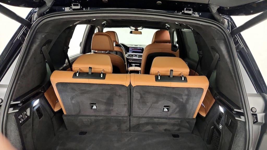 2021 BMW X7 M50i