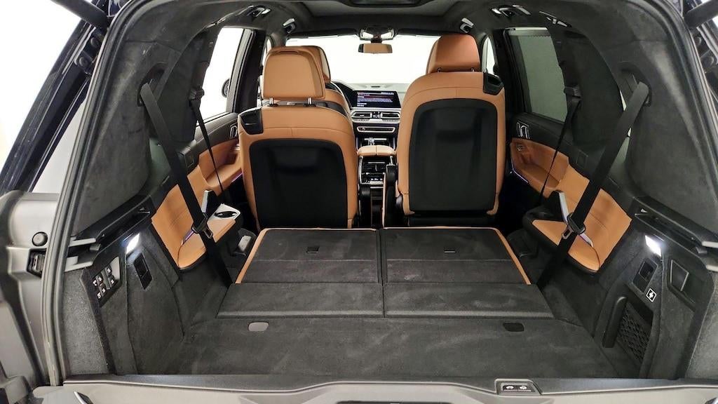 2021 BMW X7 M50i