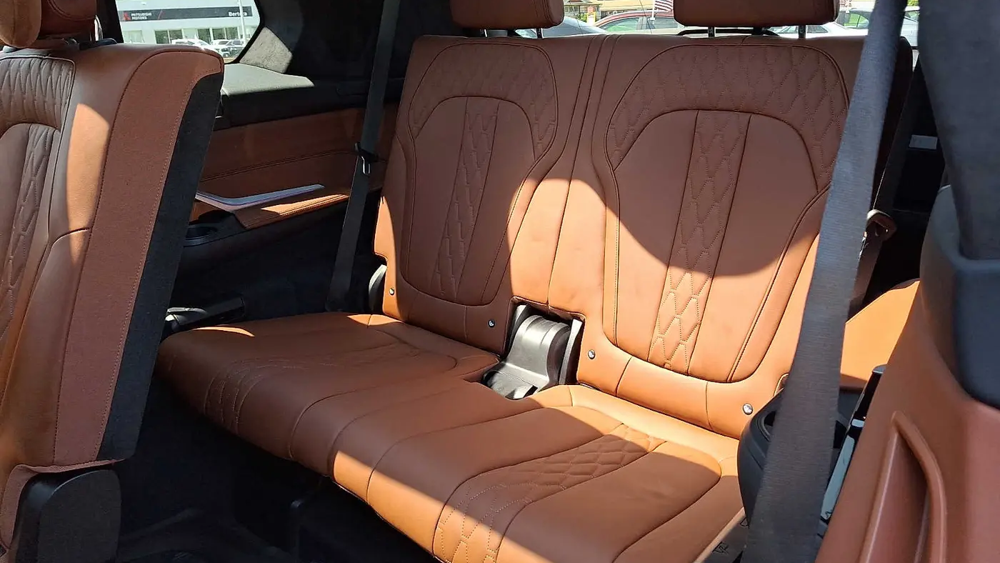 2022 BMW X7 M50i