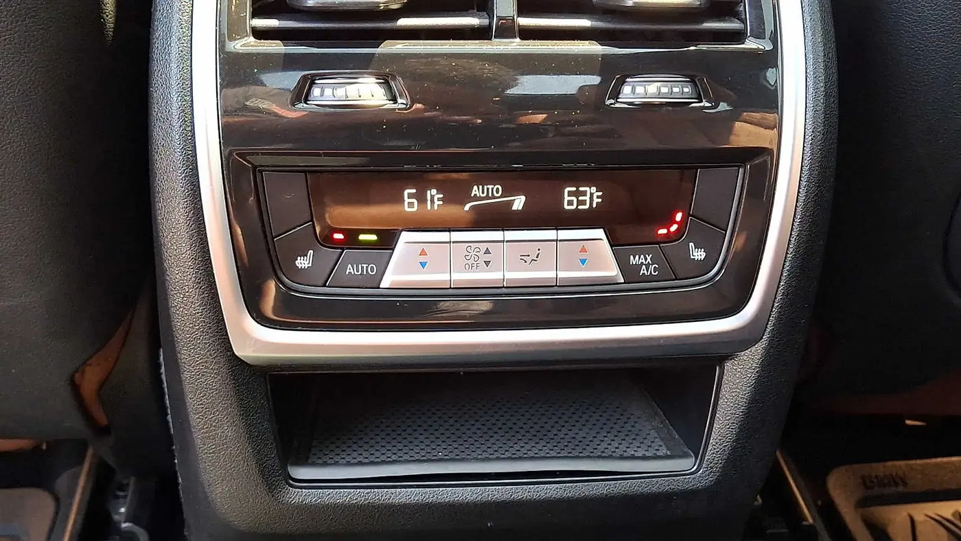 2022 BMW X7 M50i