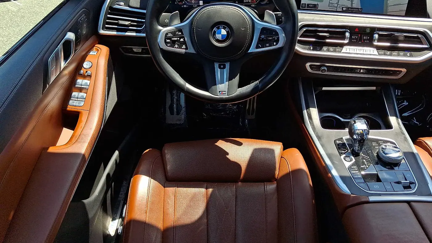 2022 BMW X7 M50i