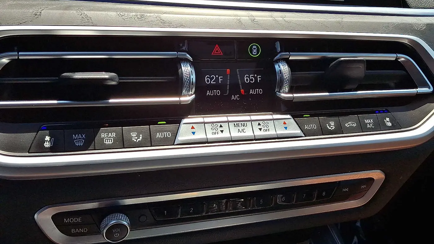 2022 BMW X7 M50i