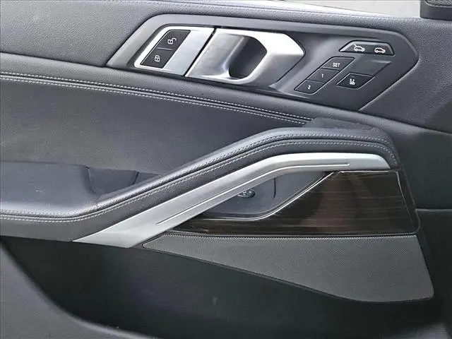 2021 BMW X6 - $38,985