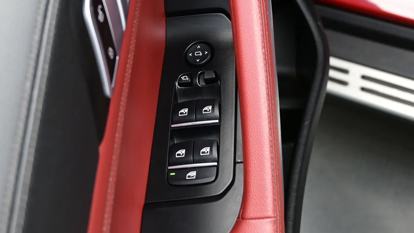 2021 BMW X6 sDrive40i