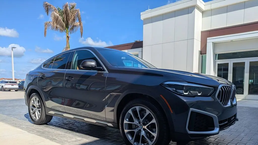 2023 BMW X6 xDrive40i