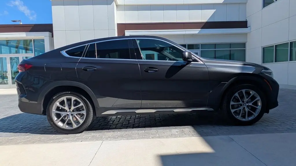 2023 BMW X6 xDrive40i