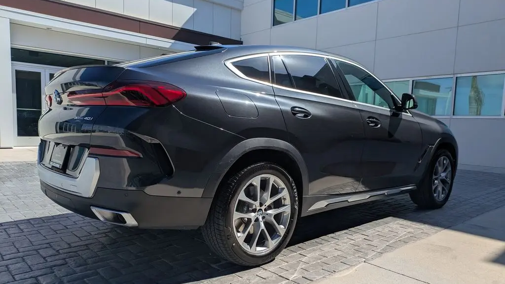 2023 BMW X6 xDrive40i
