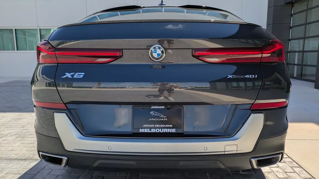 2023 BMW X6 xDrive40i