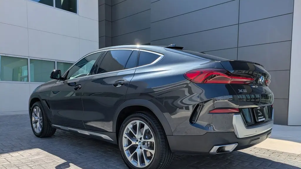 2023 BMW X6 xDrive40i