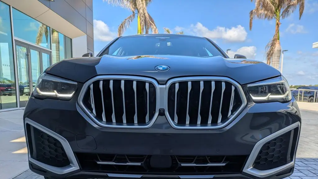 2023 BMW X6 xDrive40i