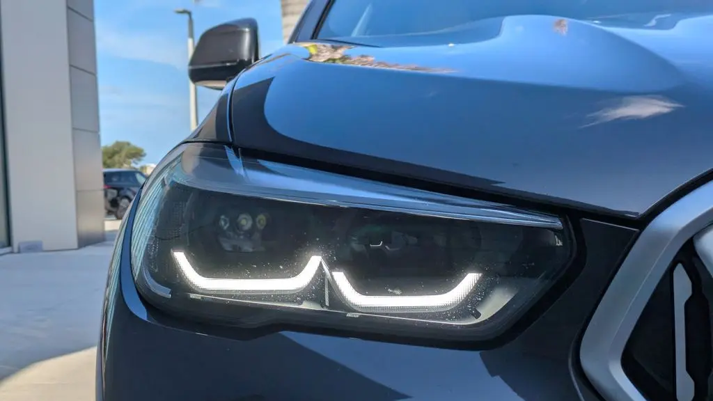 2023 BMW X6 xDrive40i