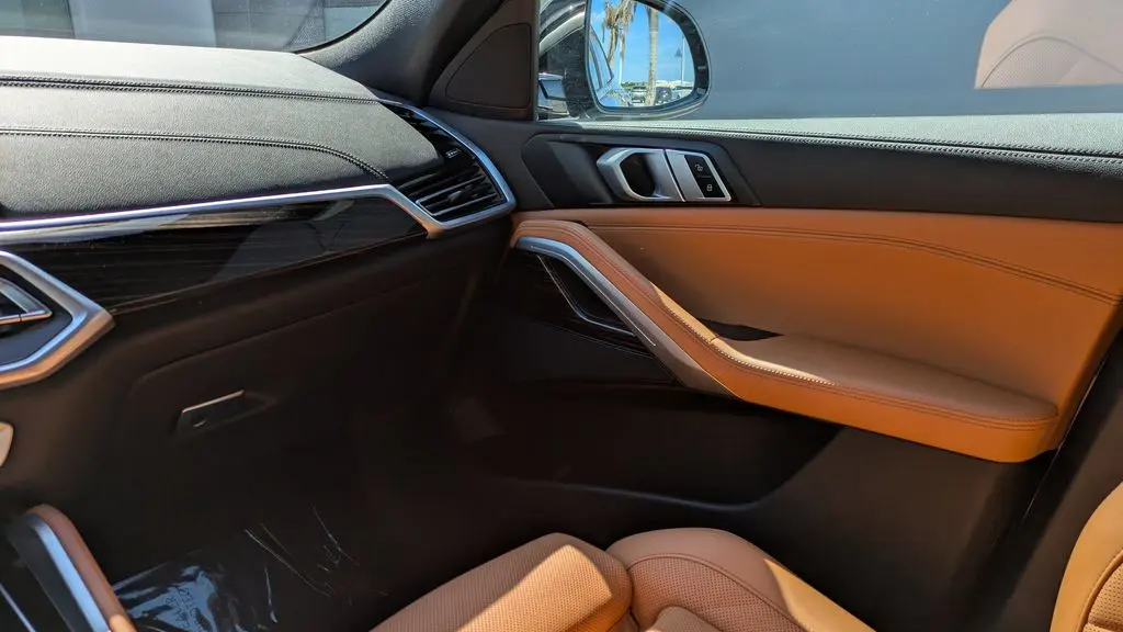 2023 BMW X6 xDrive40i