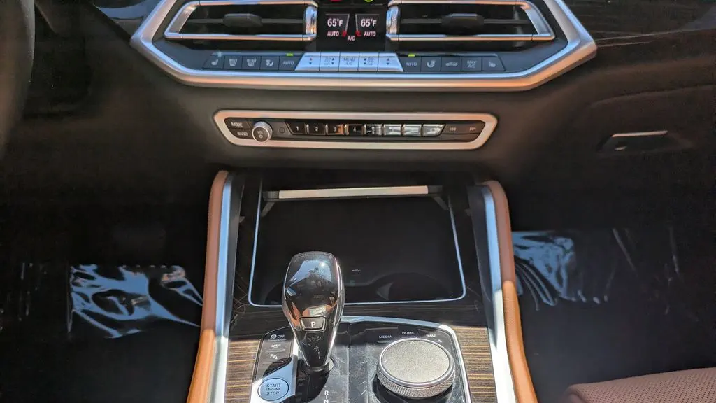 2023 BMW X6 xDrive40i
