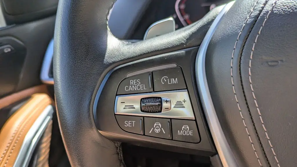 2023 BMW X6 xDrive40i
