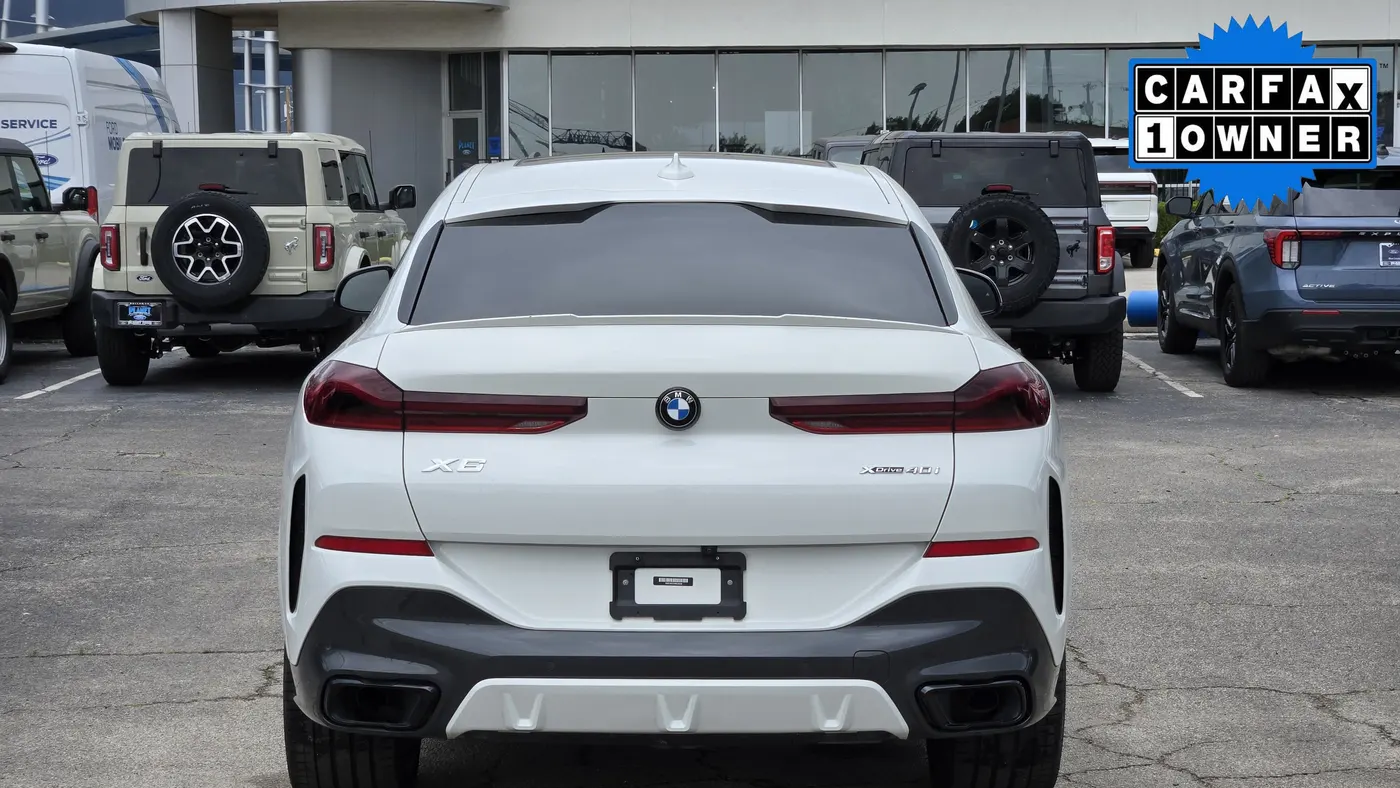 2022 BMW X6 xDrive40i