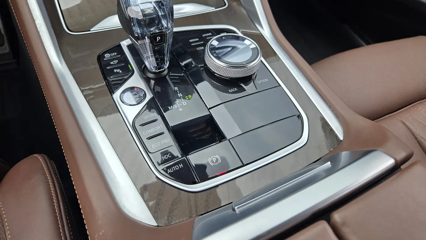 2022 BMW X6 xDrive40i