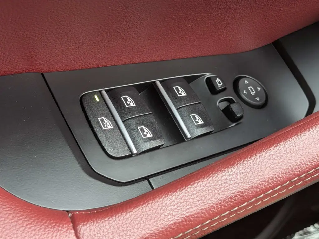 2022 BMW X6 - $49,776