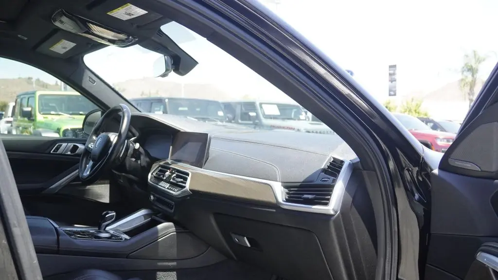 2022 BMW X6 xDrive40i