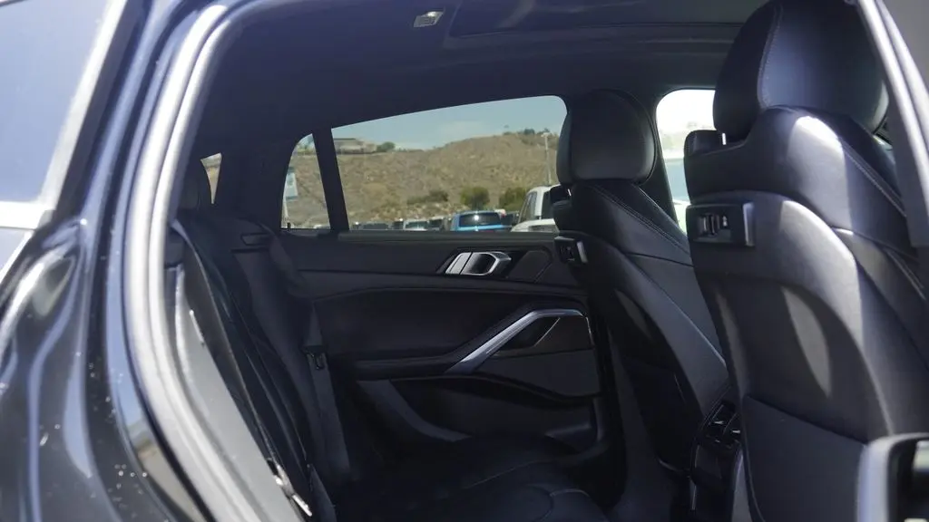 2022 BMW X6 xDrive40i