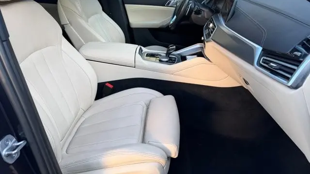 2022 BMW X6 xDrive40i