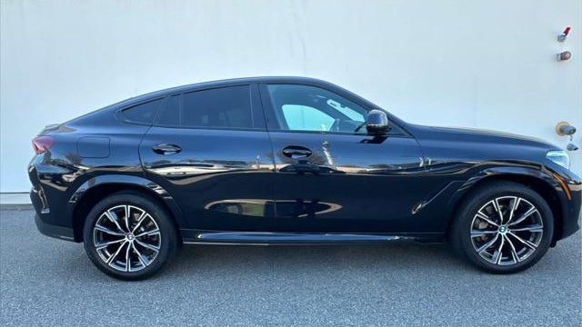 2022 BMW X6 xDrive40i