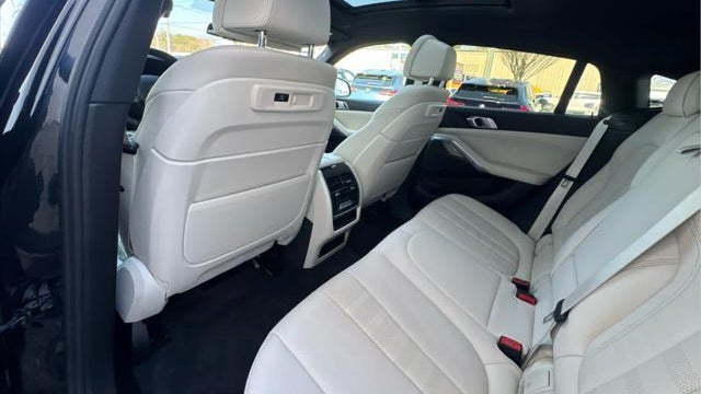 2022 BMW X6 xDrive40i