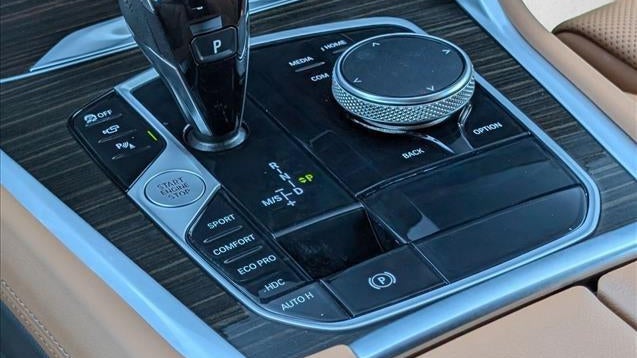 2023 BMW X6 xDrive40i