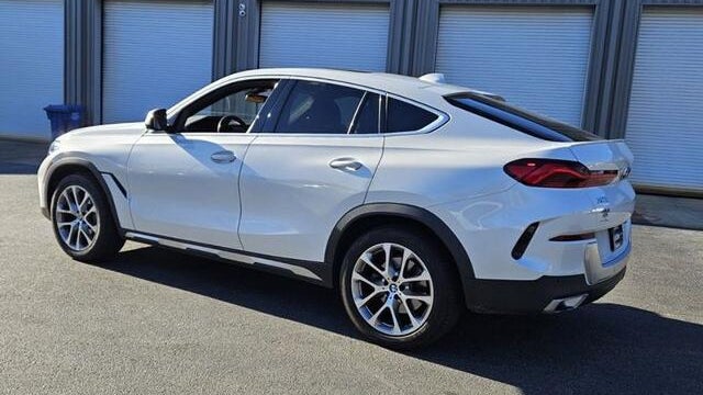 2023 BMW X6 xDrive40i
