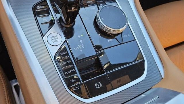 2023 BMW X6 xDrive40i