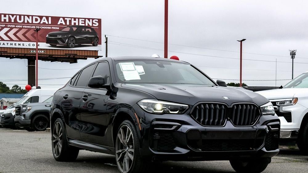 2022 BMW X6 M50i