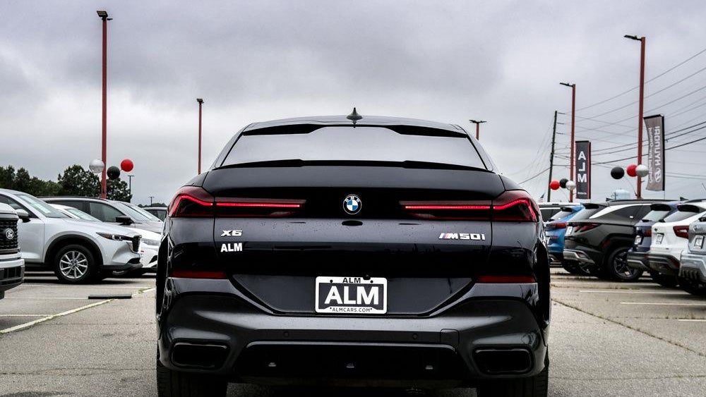 2022 BMW X6 M50i