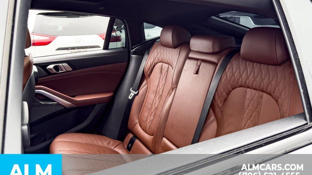 2022 BMW X6 M50i