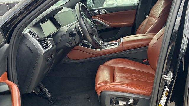 2021 BMW X6 M50i