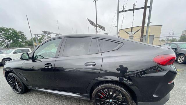 2021 BMW X6 M50i