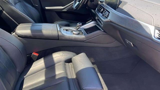 2020 BMW X6 M50i