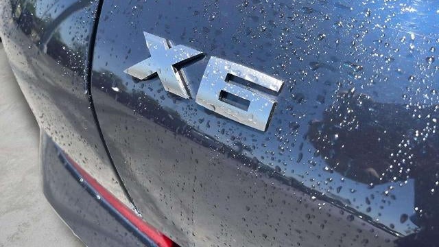 2020 BMW X6 M50i