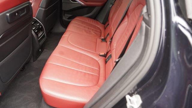 2021 BMW X6 M50i