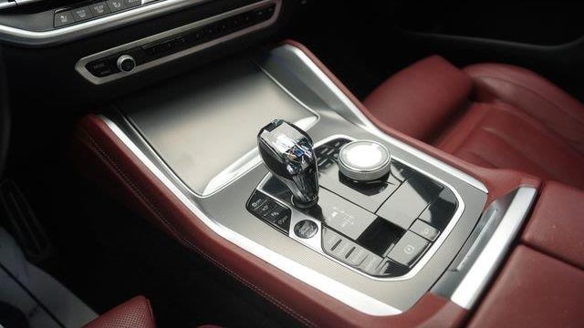 2021 BMW X6 M50i