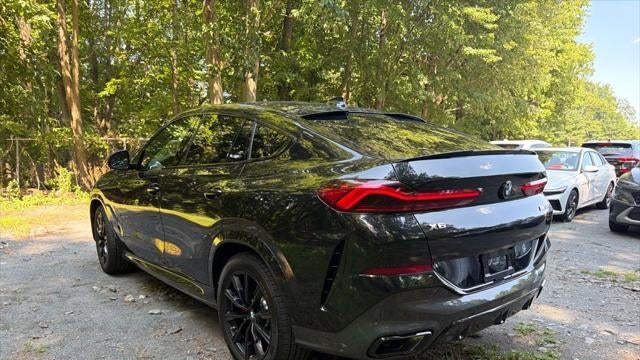2021 BMW X6 M50i