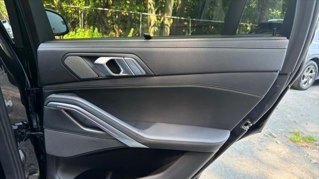 2021 BMW X6 M50i