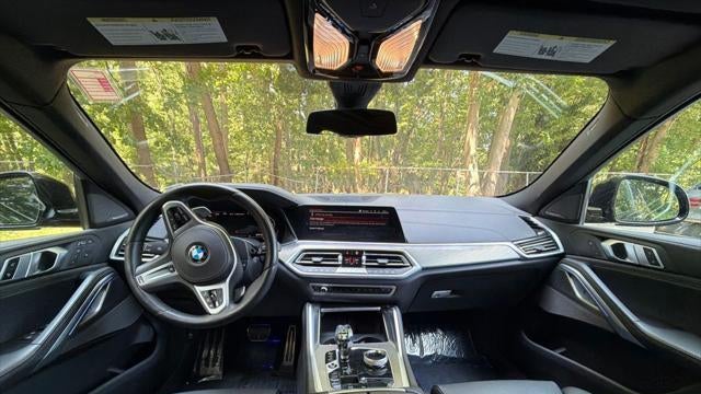 2021 BMW X6 M50i