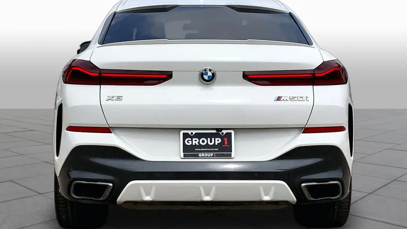 2021 BMW X6 M50i
