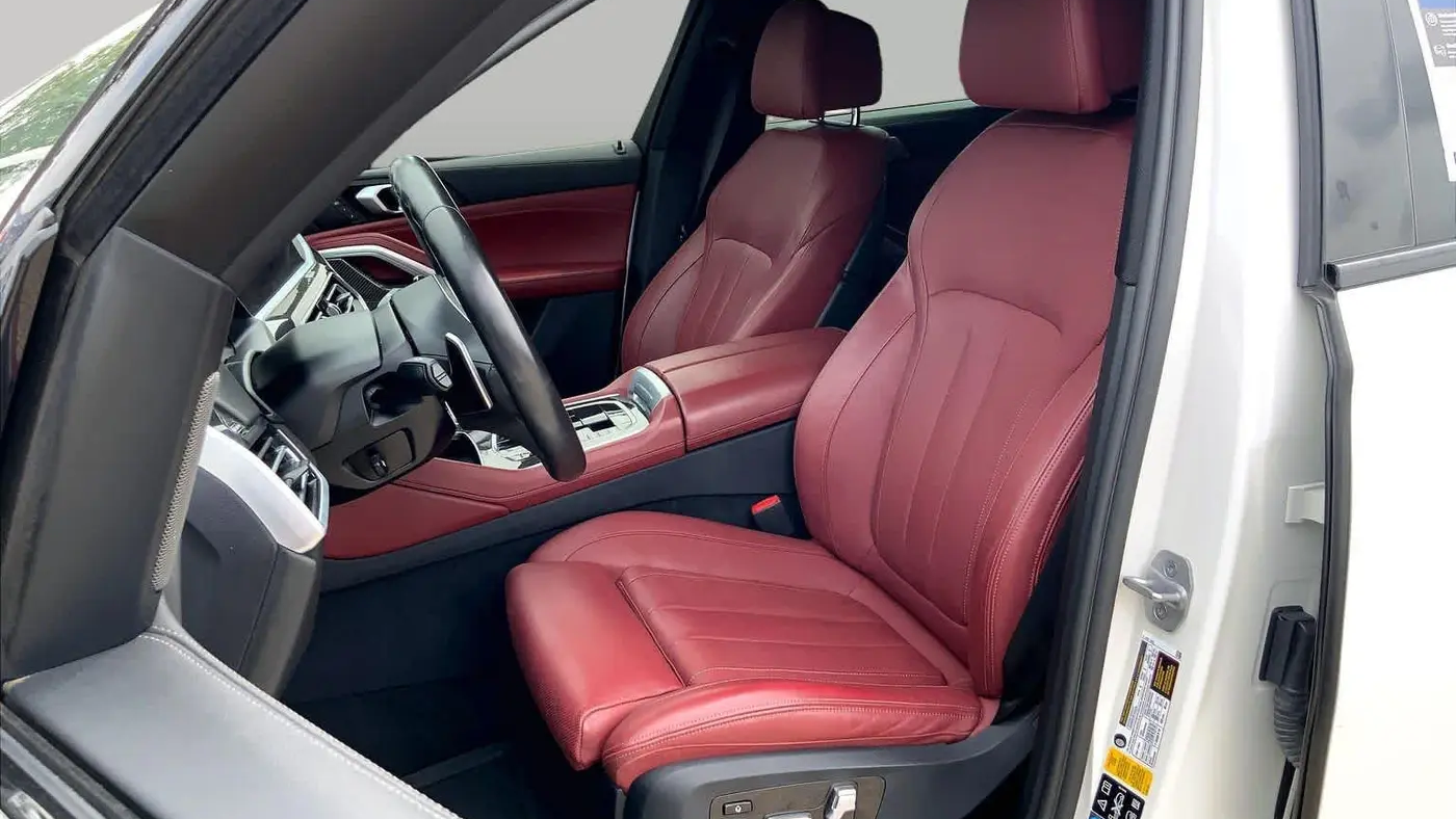 2021 BMW X6 M50i