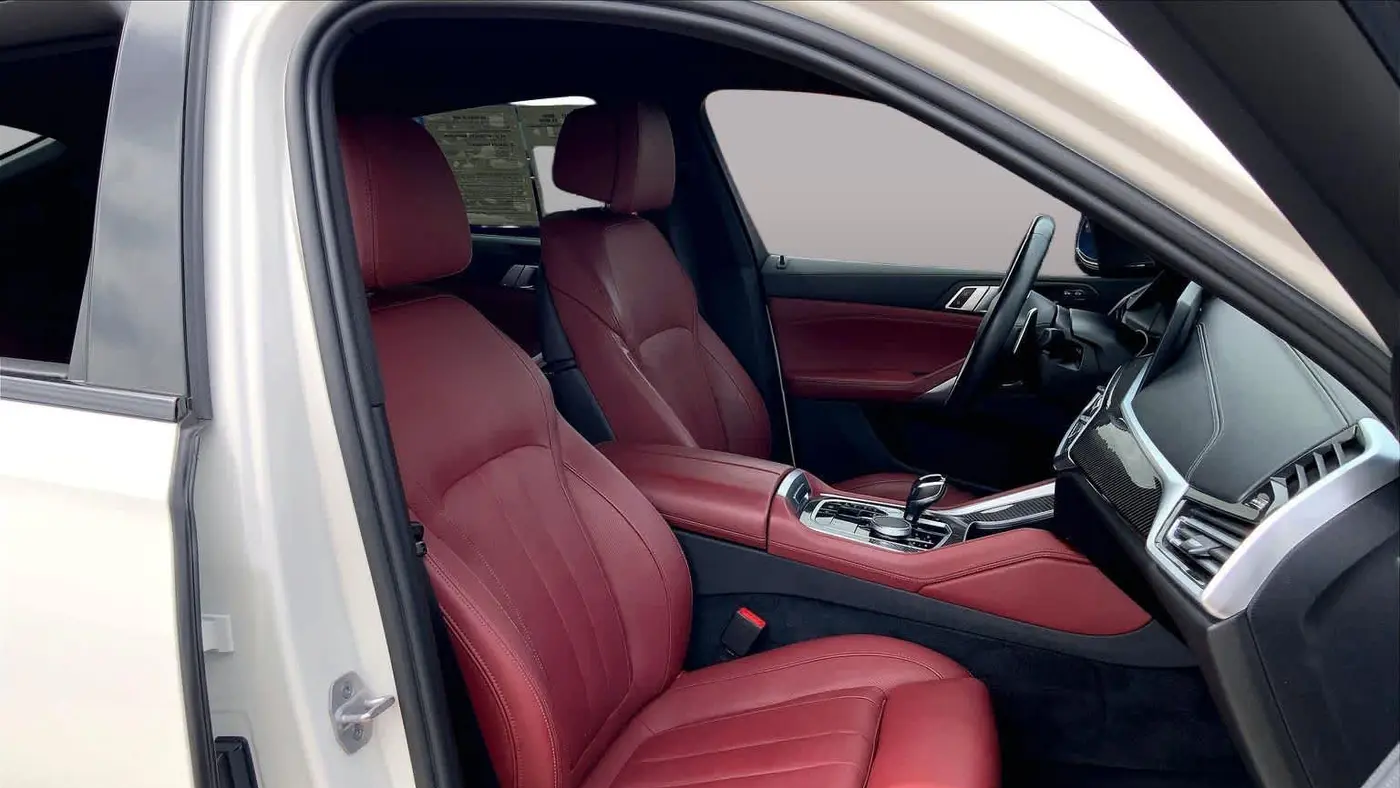 2021 BMW X6 M50i